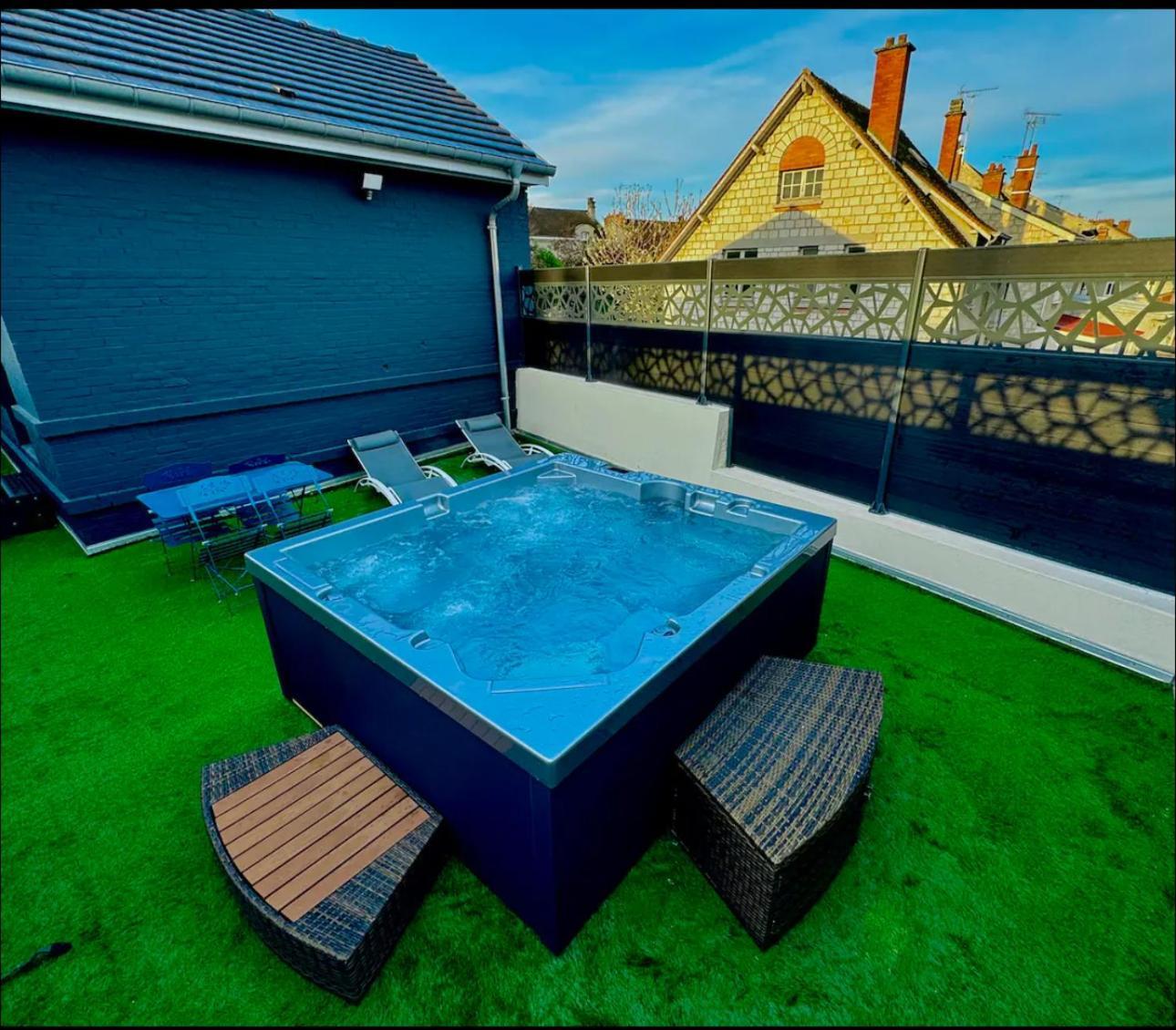 La Maison Du Faubourg Jacuzzi Вітрі-ле-Франсуа Екстер'єр фото
